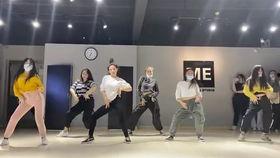 简单爵士成人分解教程视频,跟随视频学舞步